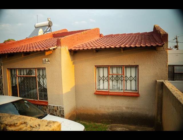 5 BEDROOM HOUSE FOR SALE IN THULANI